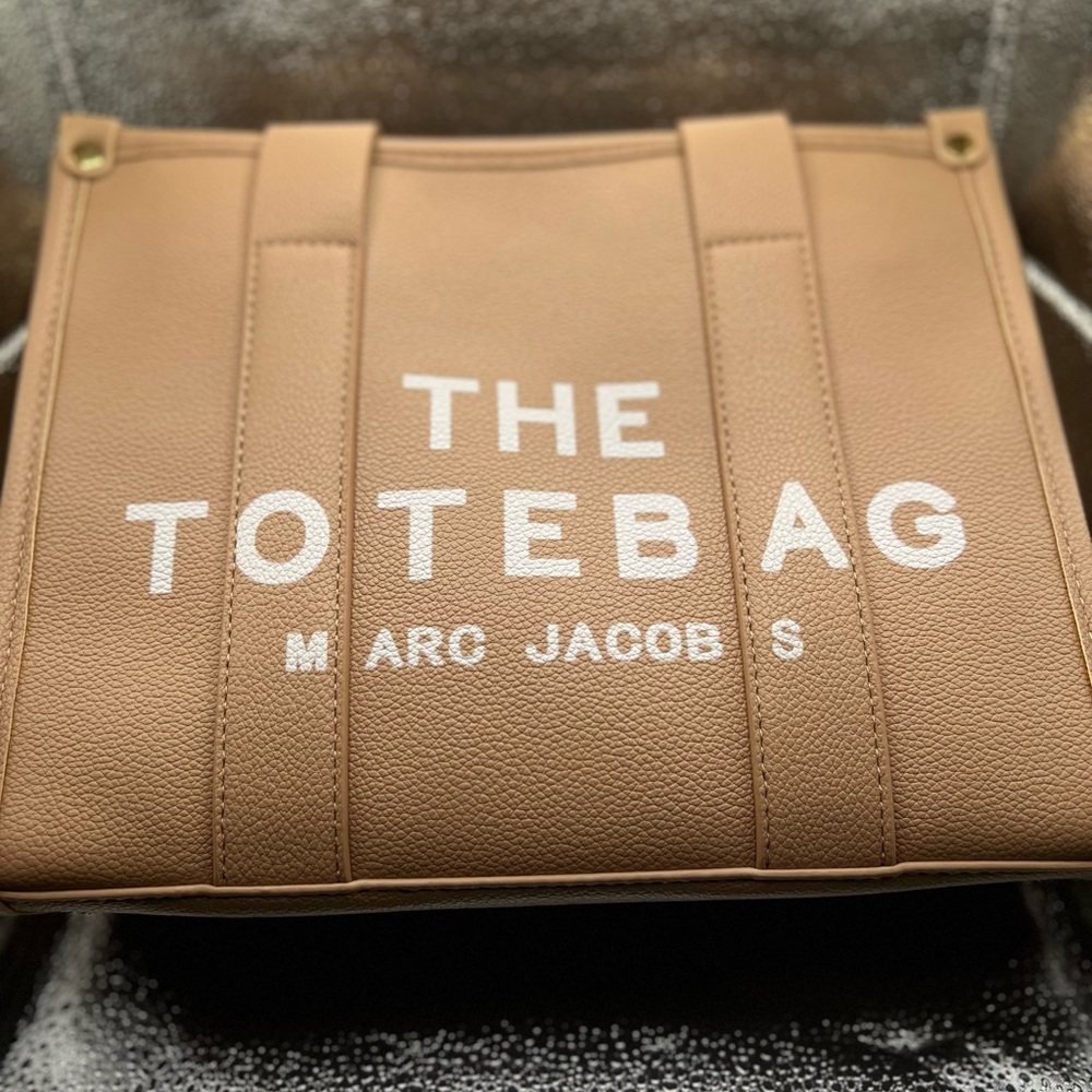 Marc Jacobs Beige Tote Bag